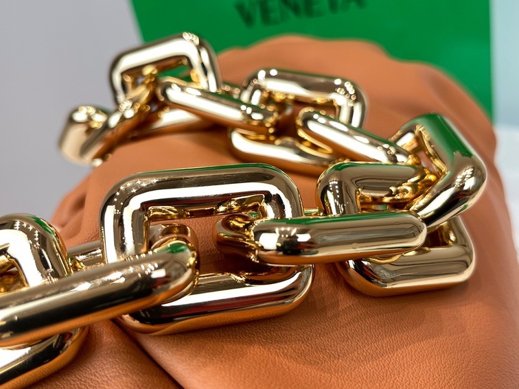 Bottega The Pouch Orange Yellow Chain 26 Ss2022