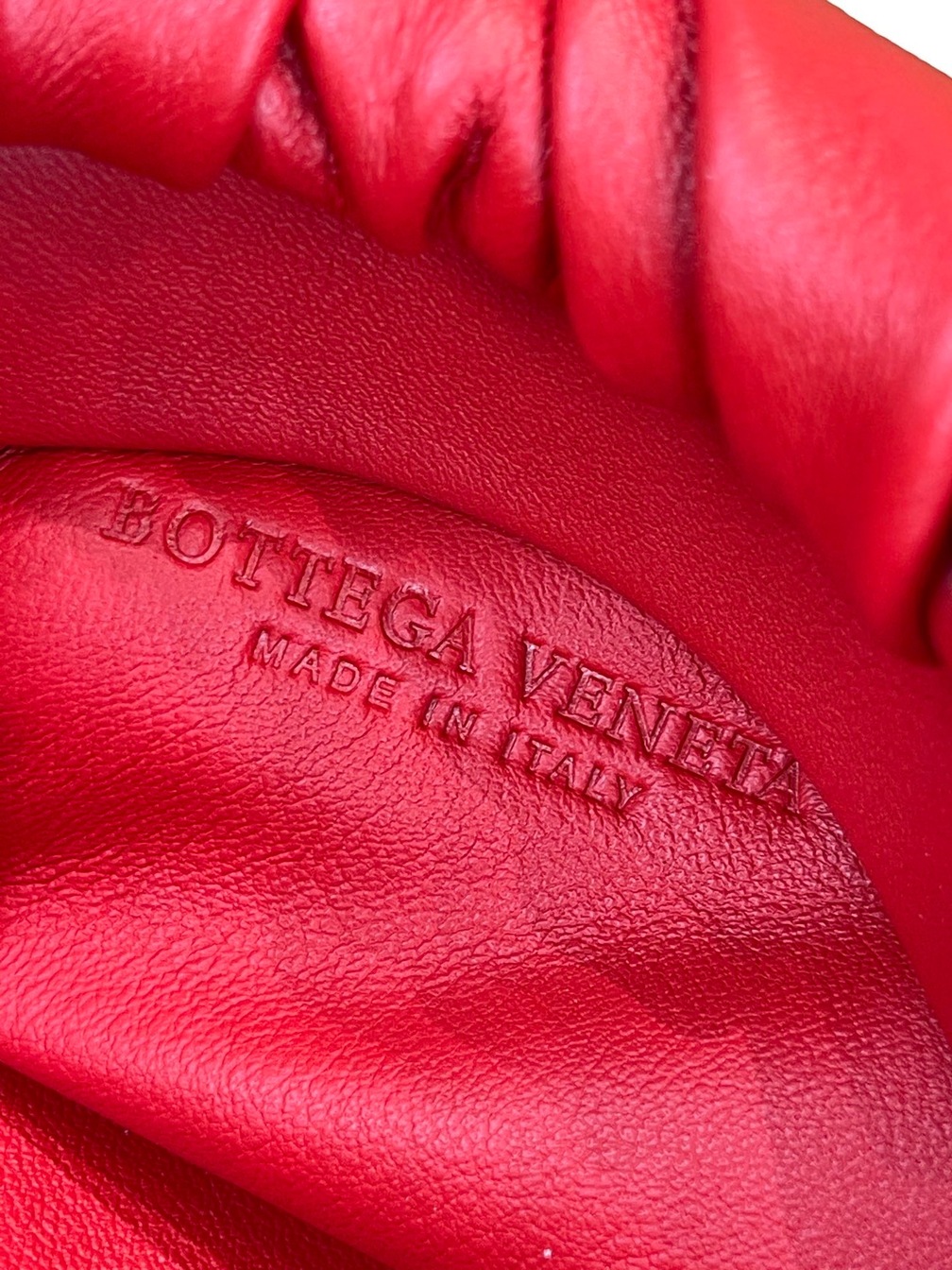 Bottega The Pouch Red Sliver Chain 26 Ss2022