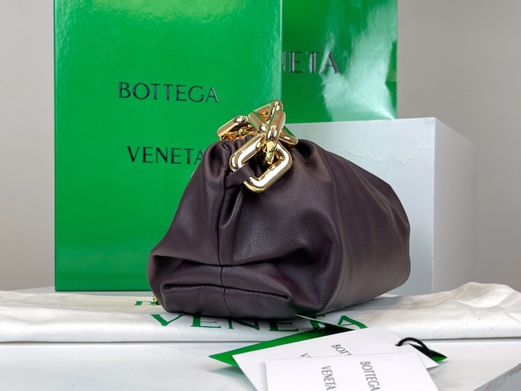 Bottega The Pouch Wine Sliver Chain 26 Ss2022