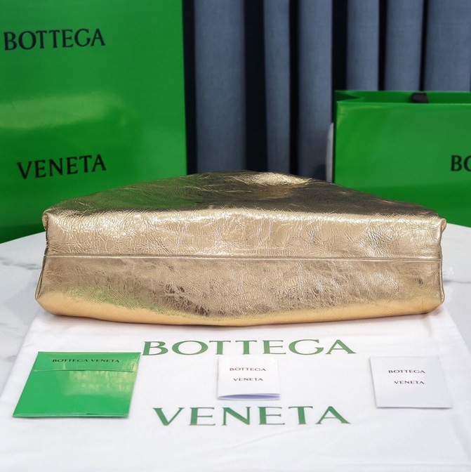 Bottega The Pouch Yellow 26 Ss2022