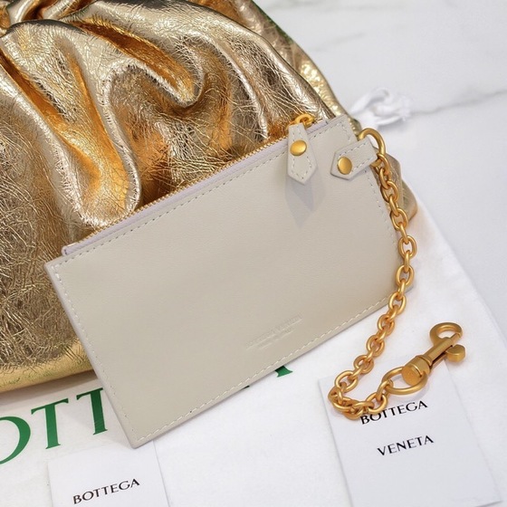 Bottega The Pouch Yellow 26 Ss2022
