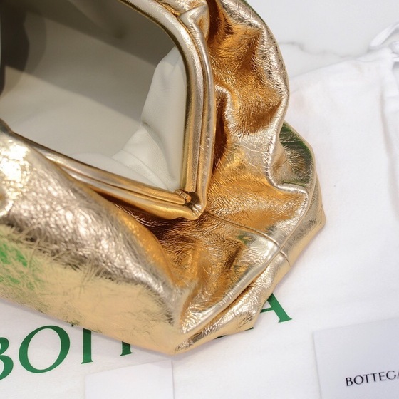 Bottega The Pouch Yellow 26 Ss2022