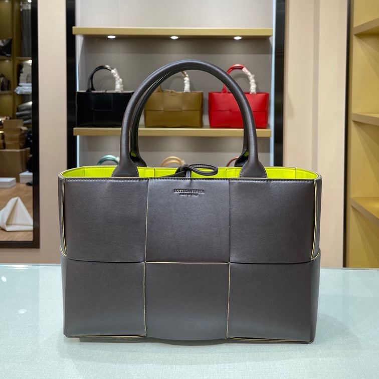 Bottega Tote Slip Dark Gray 35 Ss2022