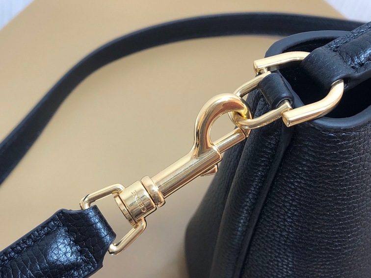 Celine 16 Mini Bucket Bag Black Ss2022