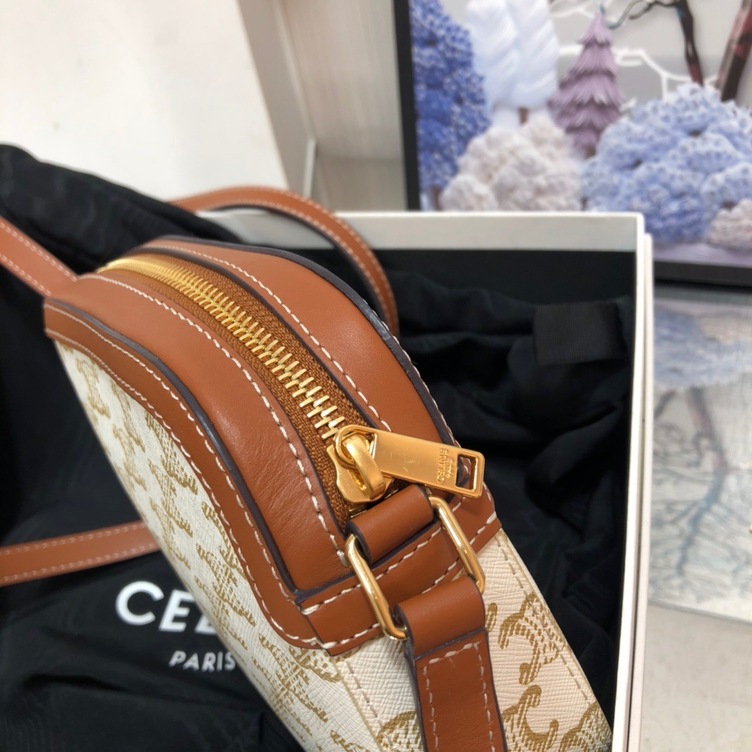 Celine Triomphe White Mono 20 Ss2022