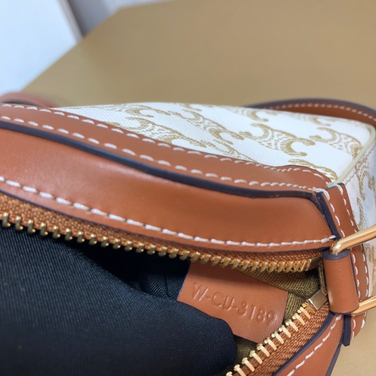 Celine Triomphe White Mono 20 Ss2022