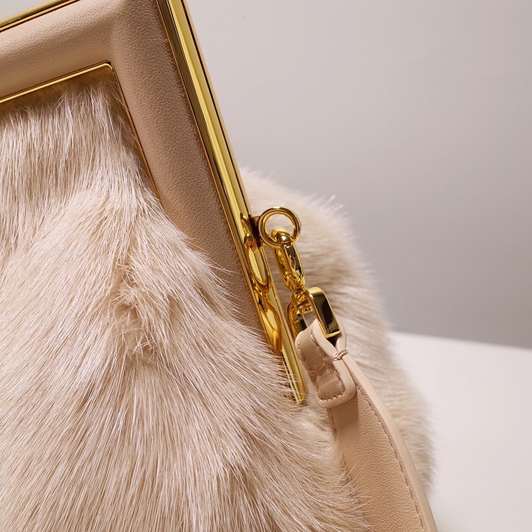 Fendi Frist Bag Fur Ss2022
