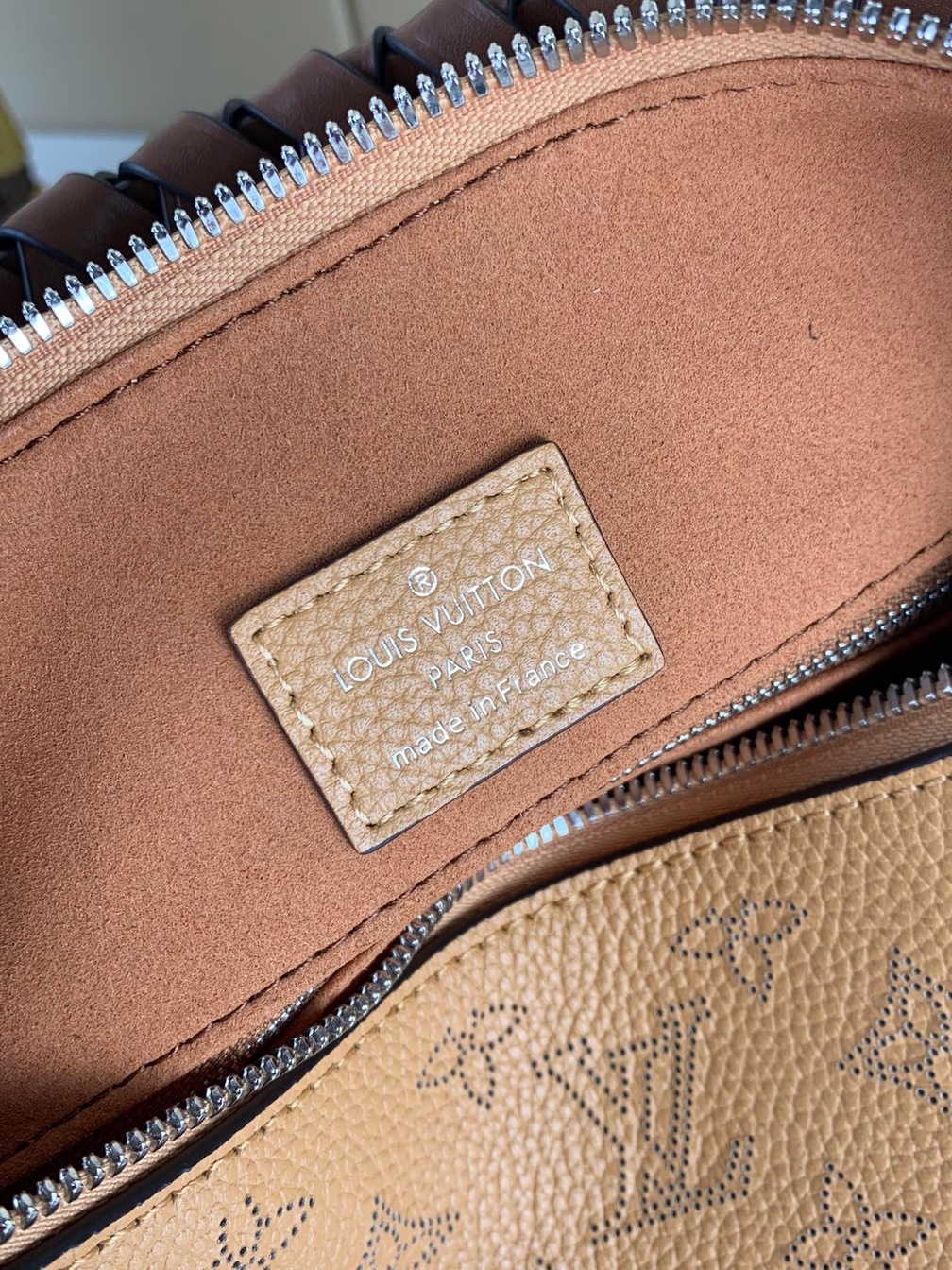Lv Beaubourg Hobo Mono Brown Ss2022