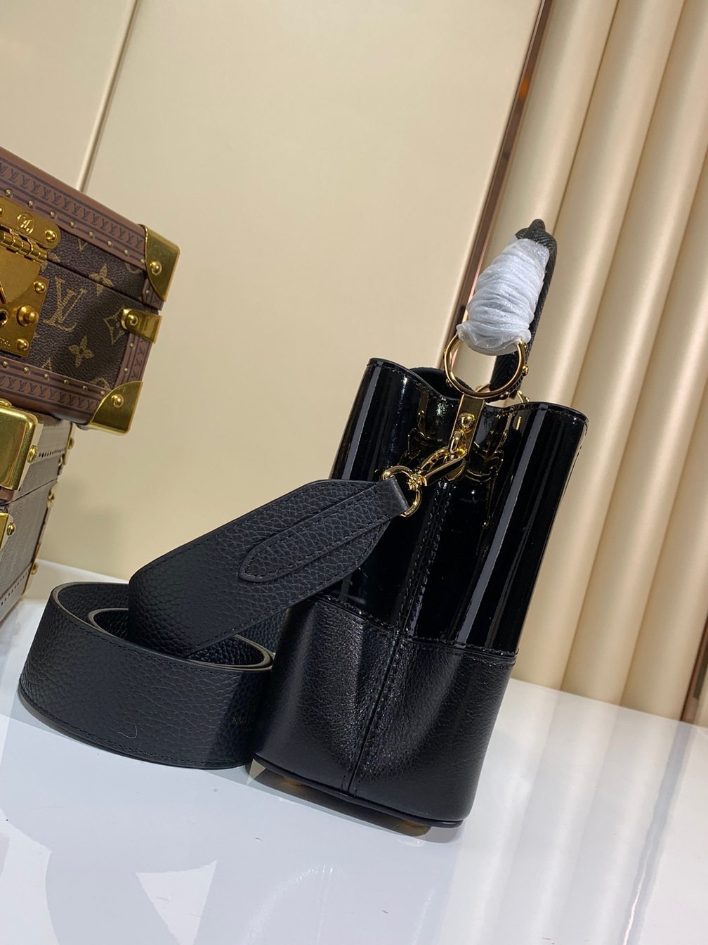 Lv Capucines Double Black 21 Ss2022