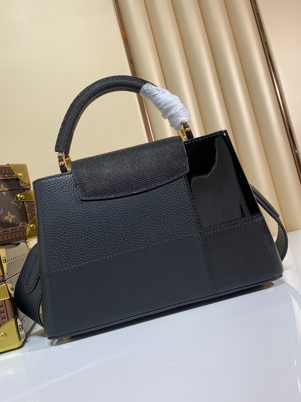 Lv Capucines Double Black 21 Ss2022