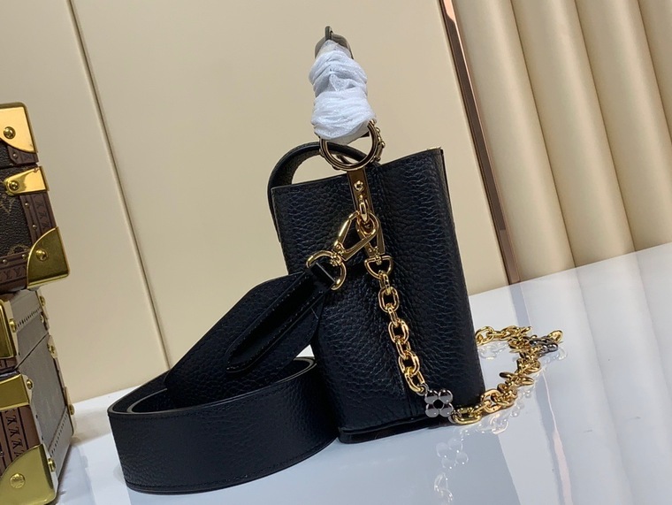 Lv Capucines Mini Black 21 Ss2022