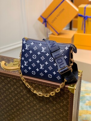 Lv Coussin Mono Black Ss2022