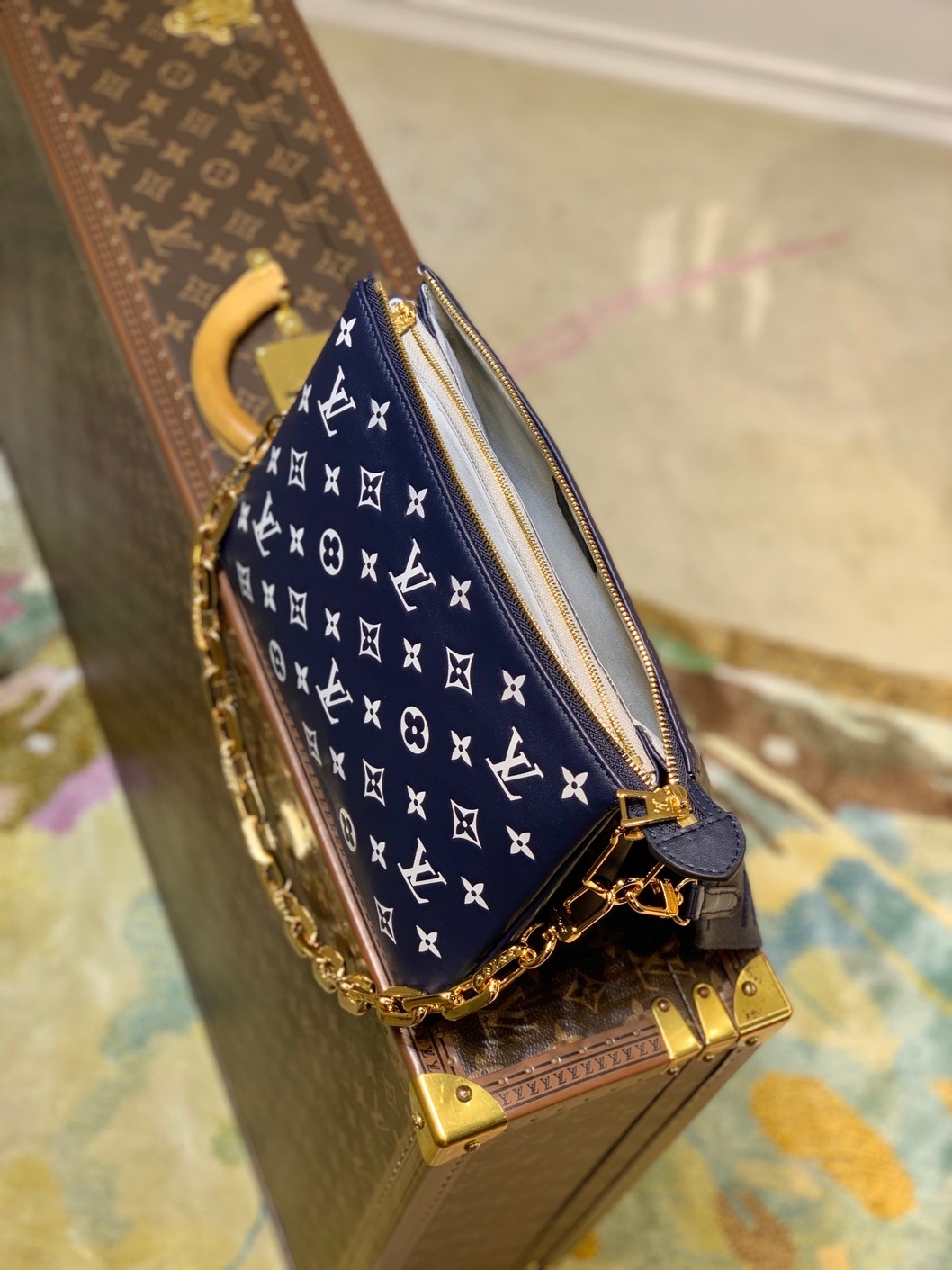 Lv Coussin Mono Black Ss2022