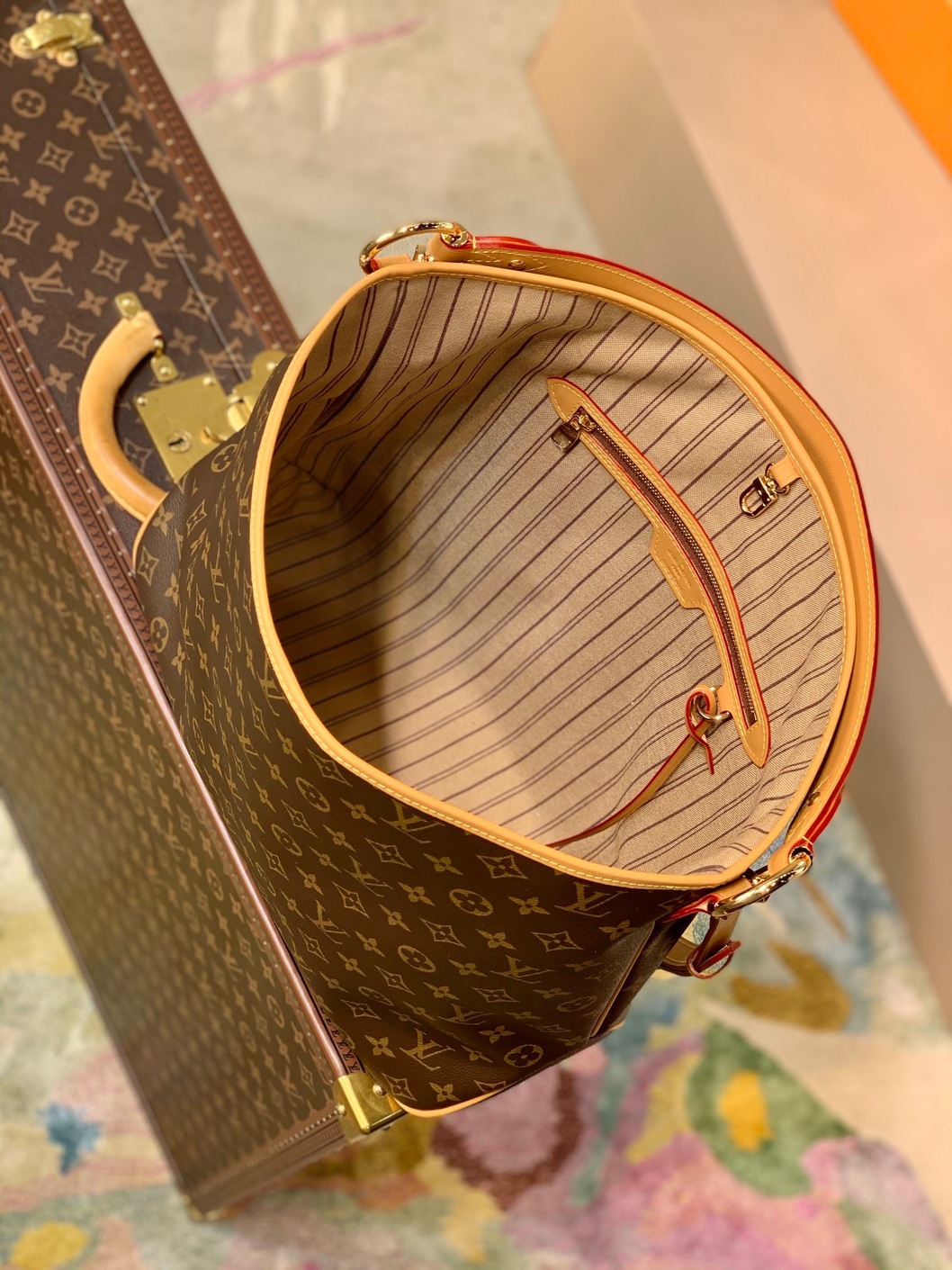 Lv Delightful Mono Brown 42 Ss2022