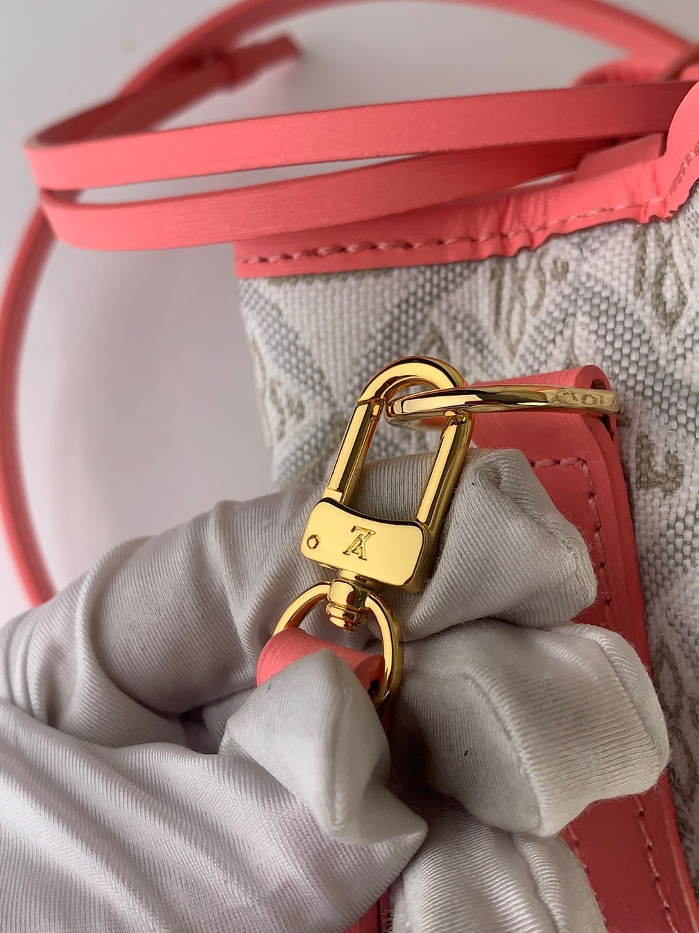 Lv Noe Purse Pink Ss2022