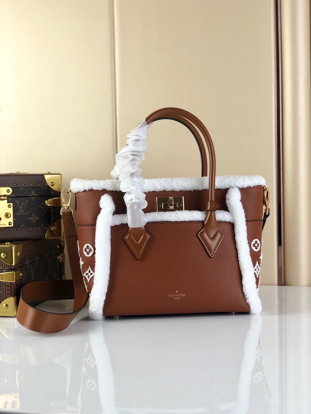 Lv On My Side Bag Brown 305 Ss2022