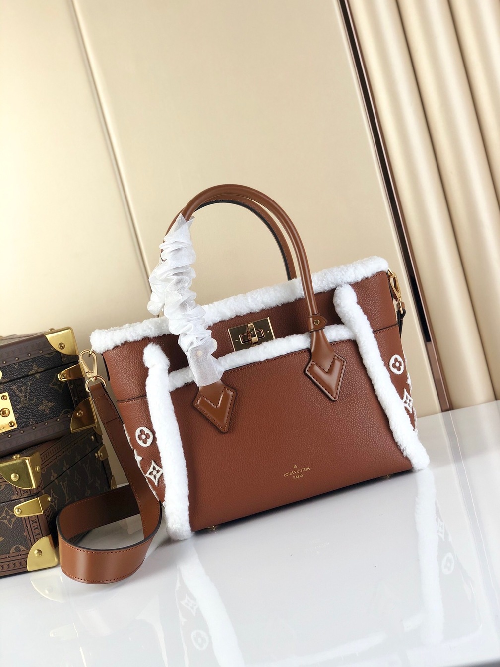 Lv On My Side Bag Brown 305 Ss2022