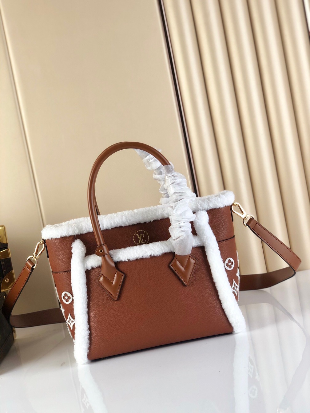 Lv On My Side Bag Brown 305 Ss2022