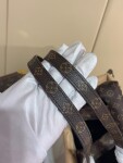 Lv Onthego Mono Beige 41 Ss2022