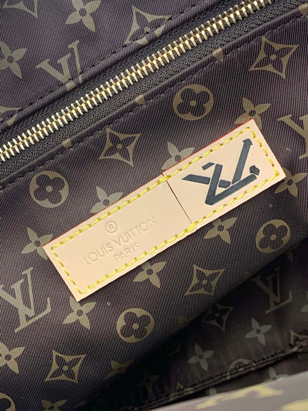 Lv Onthego Mono Beige 41 Ss2022