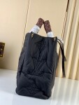 Lv Onthego Mono Black 41 Ss2022