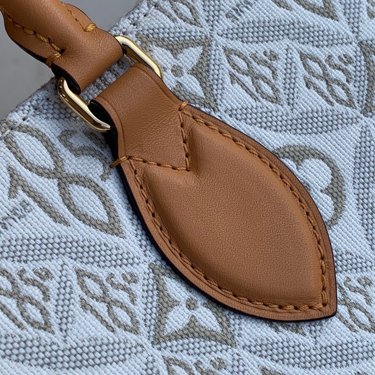 Lv Onthego Mono White 1854 Ss2022