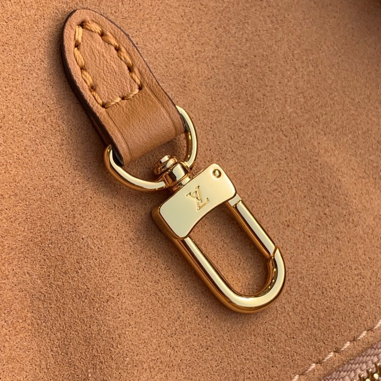 Lv Onthego Mono White 1854 Ss2022