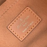 Lv Onthego Mono White 1854 Ss2022