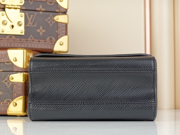 Lv Twist Handbag Black Bag Ss2022