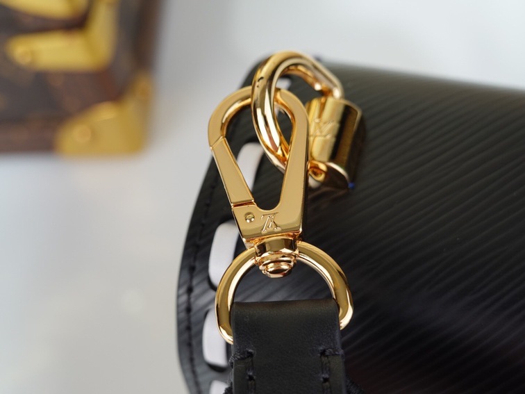 Lv Twist Handbag Black Bag Ss2022