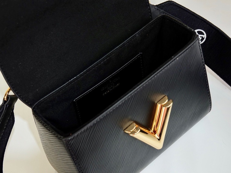 Lv Twist Handbag Black Bag Ss2022