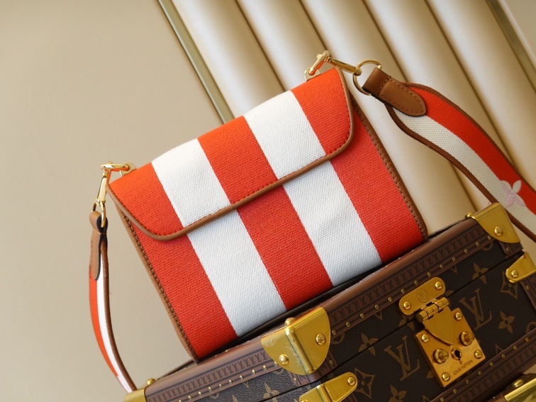 Lv Twist Handbag Orange Pink Bag Ss2022