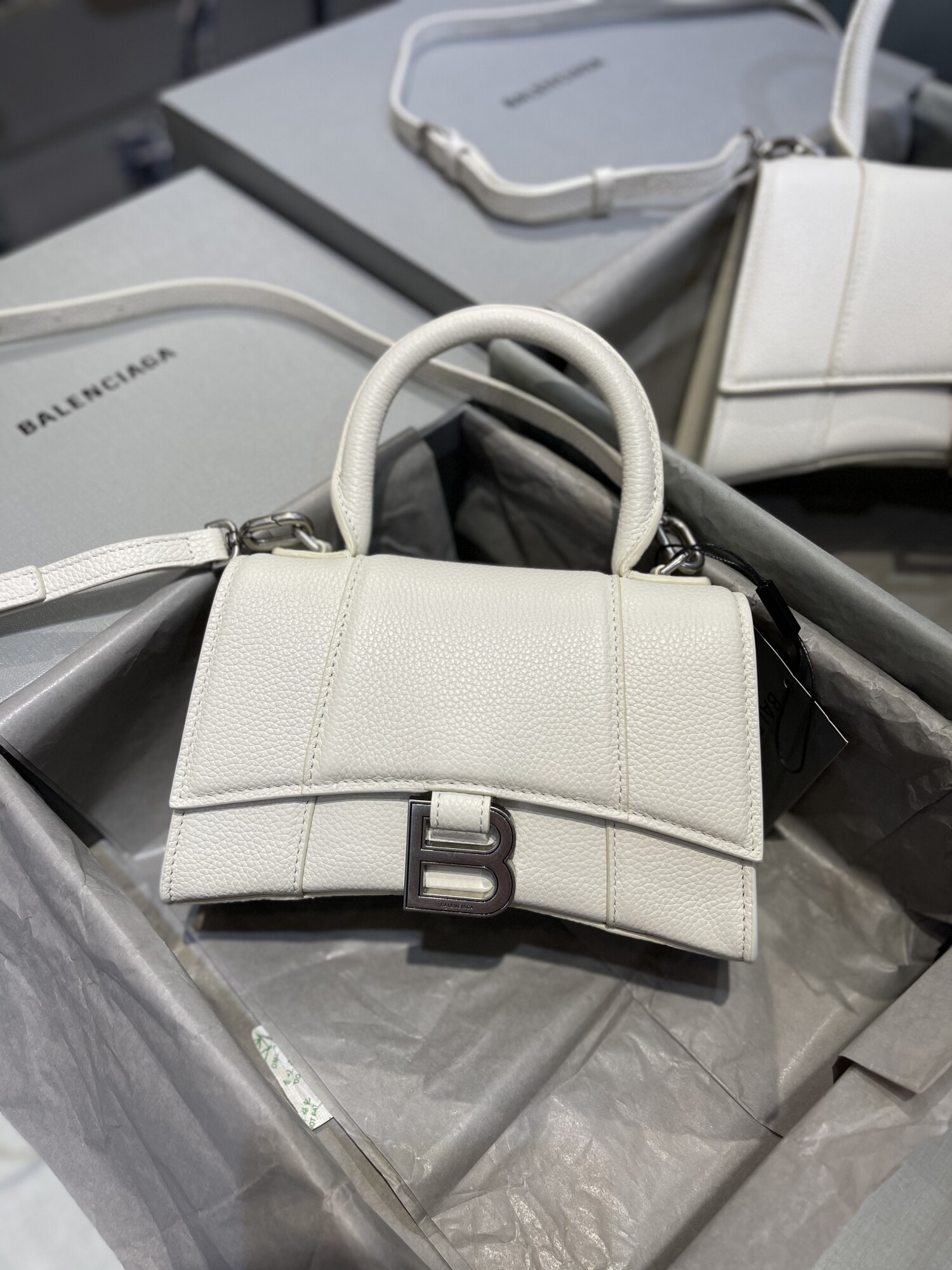 Balen Hourglass Lamskin White Xs 19