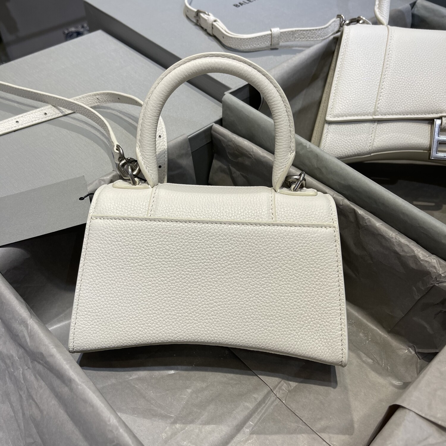 Balen Hourglass Lamskin White Xs 19