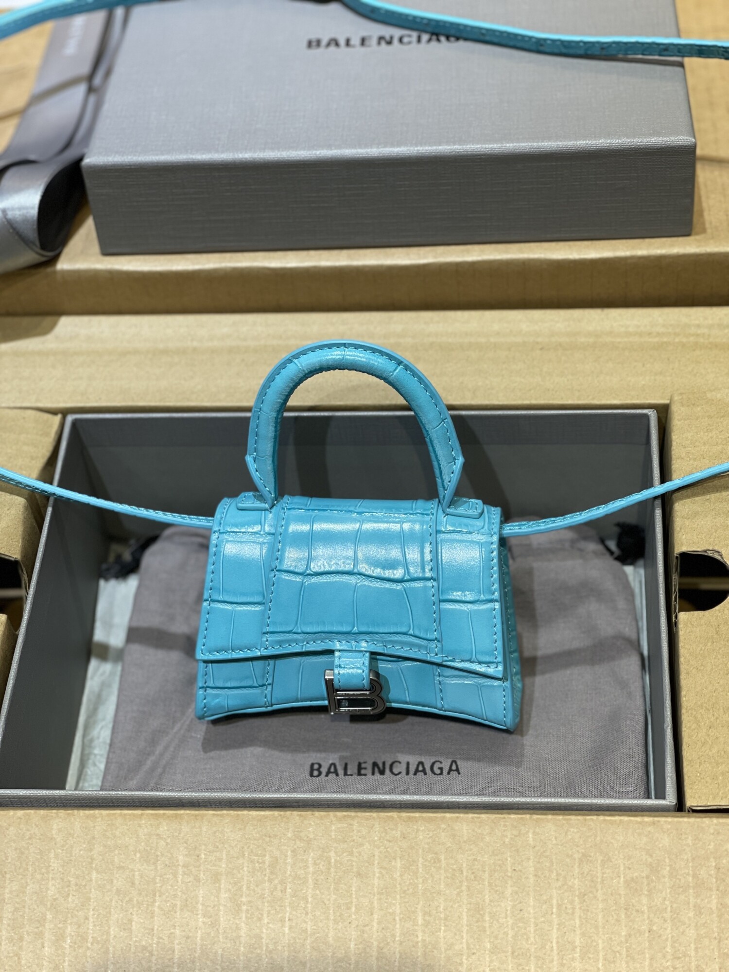 Balen Hourglass Snakeskin Blue Nano 11