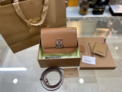 Burberry Horseferry Brown Bag 25