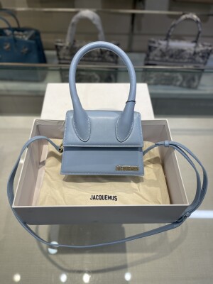 Jacquemus Lightly Blue Bag 18