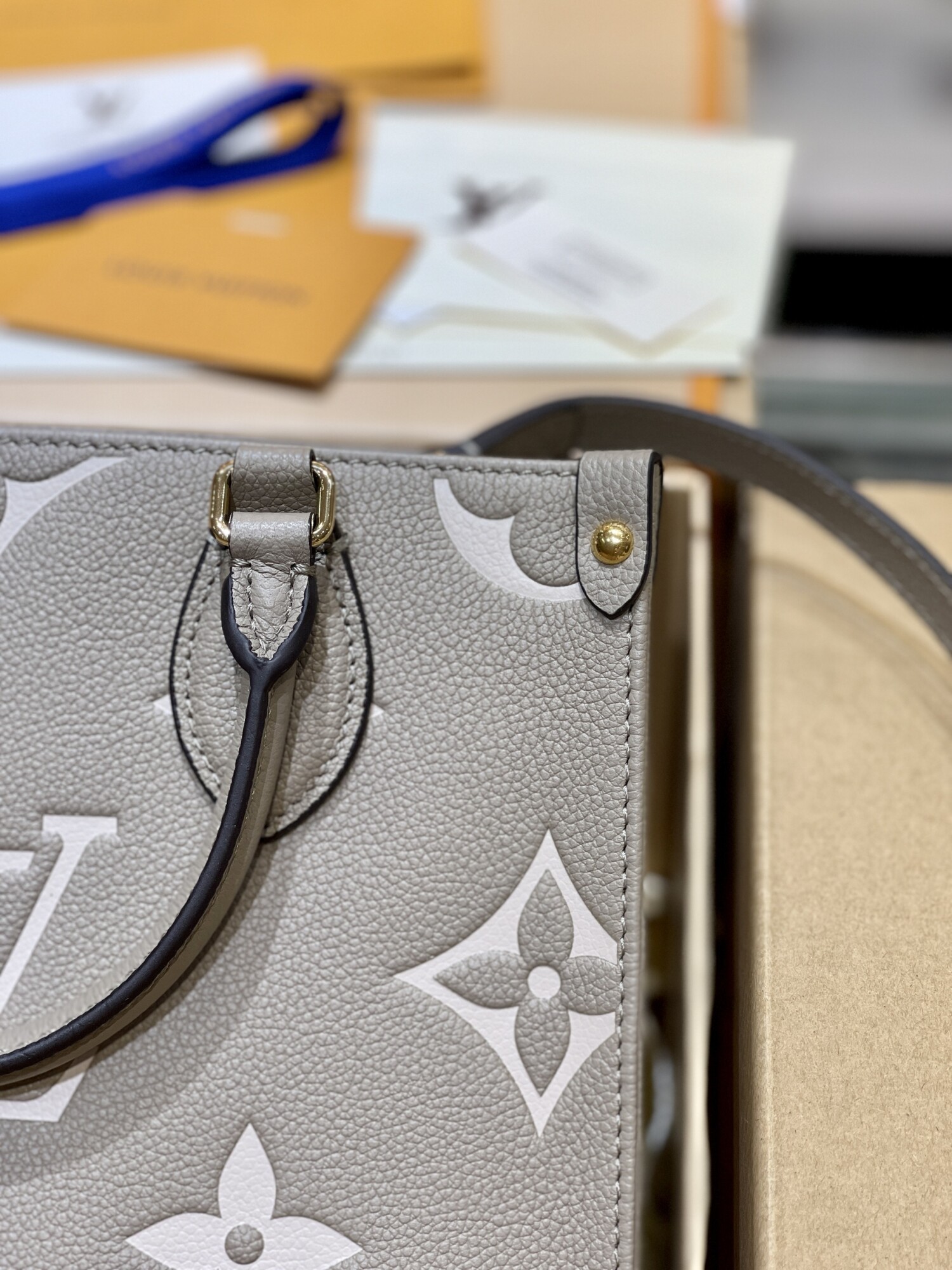Tui Lv Onthego Mini