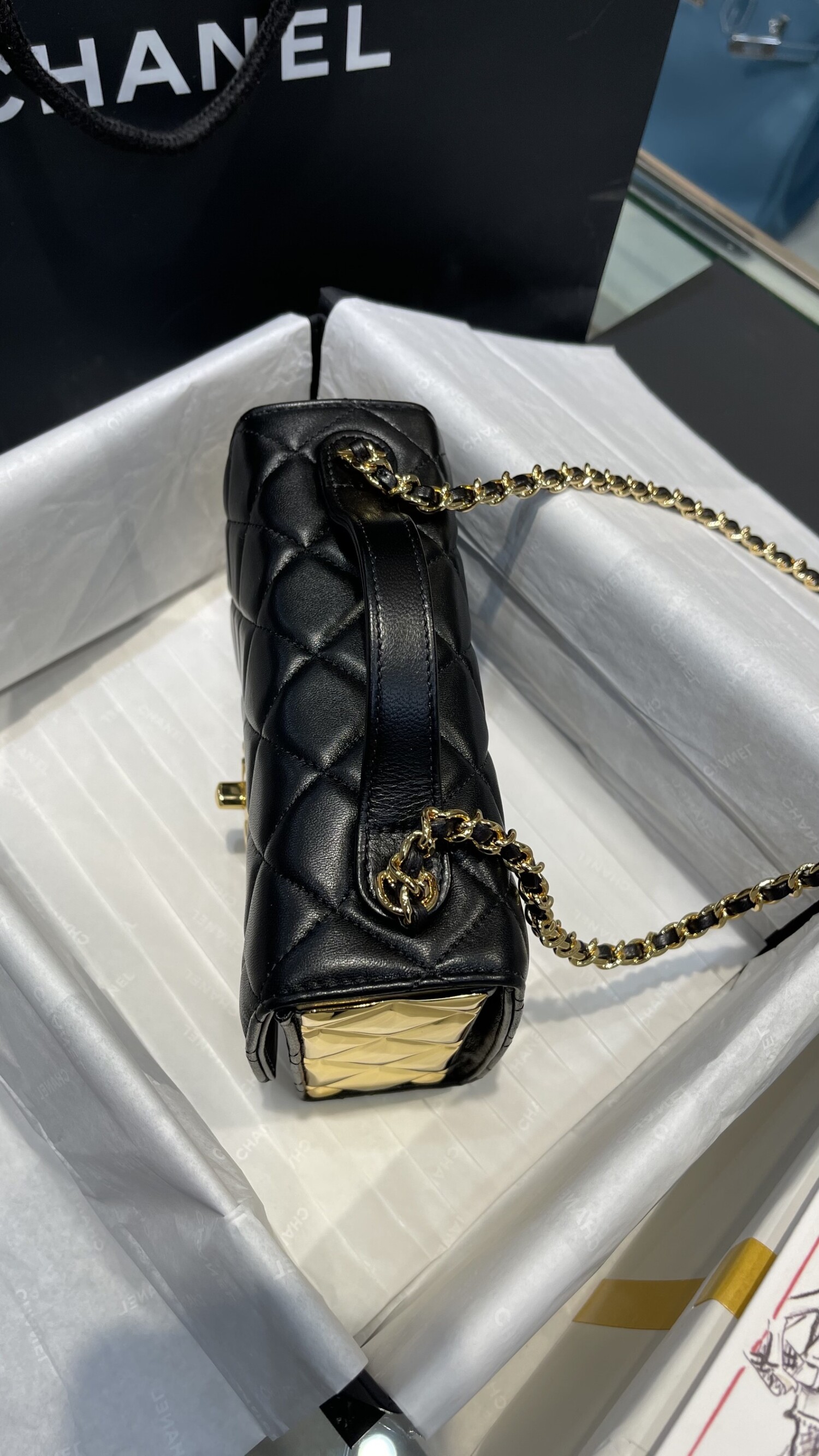 Chanel As2796 Size 18 Black