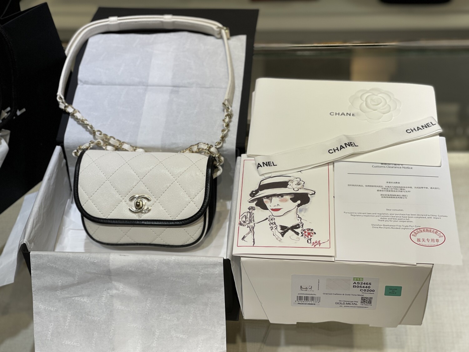 Chanel Mini Bag 20 Black N White