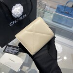 Wallet Chanel Light Yellow Pastel