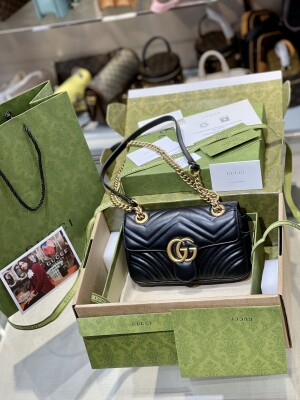 Gucci Classic Marmont 26 Black