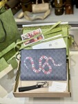 Gucci Clutch Tab Snake Black