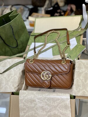 Gucci Marmont 26 Brown