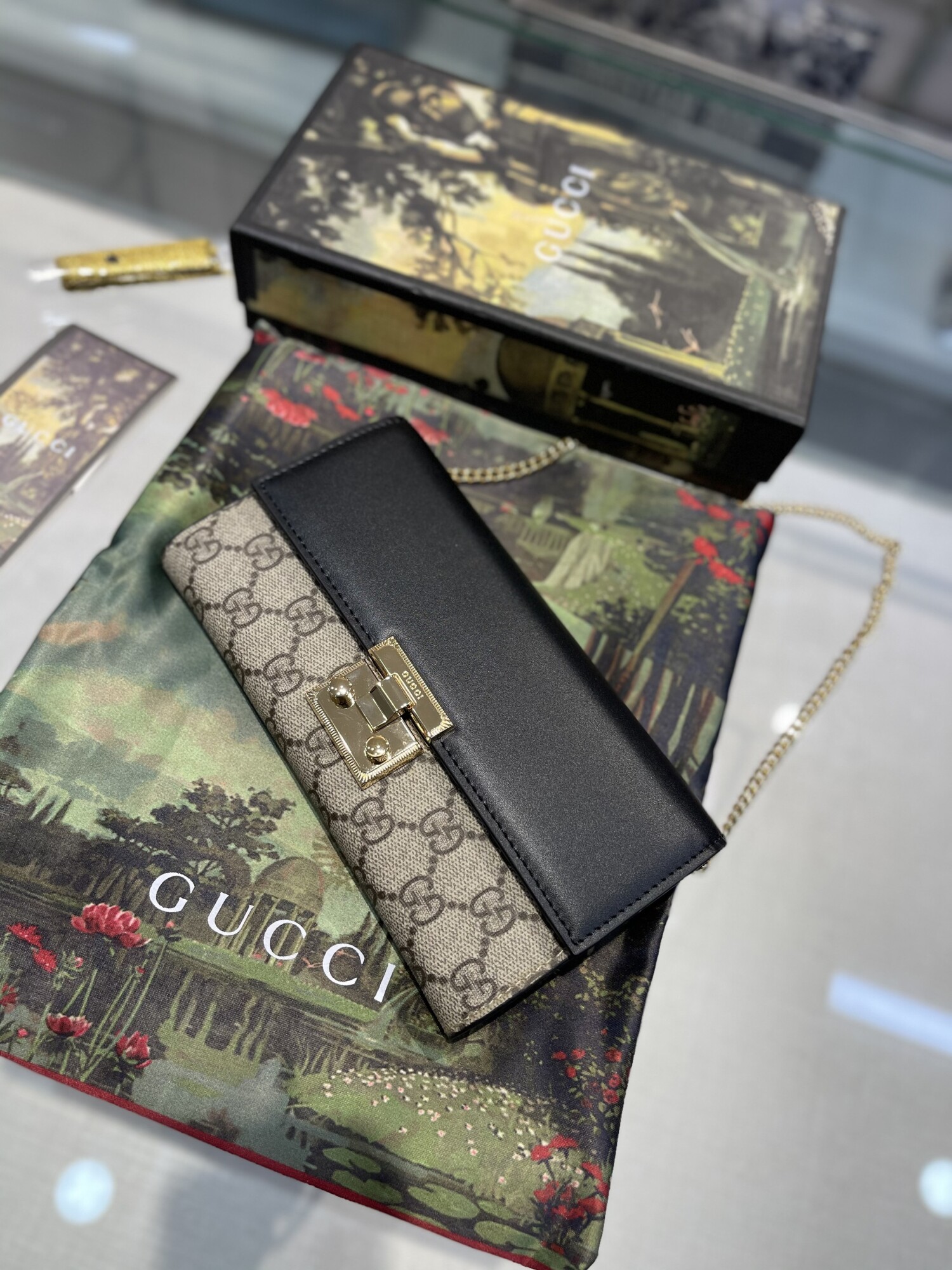 Gucci Woc Padlock 19