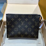 Clutch Lv Pouch 19 19cm