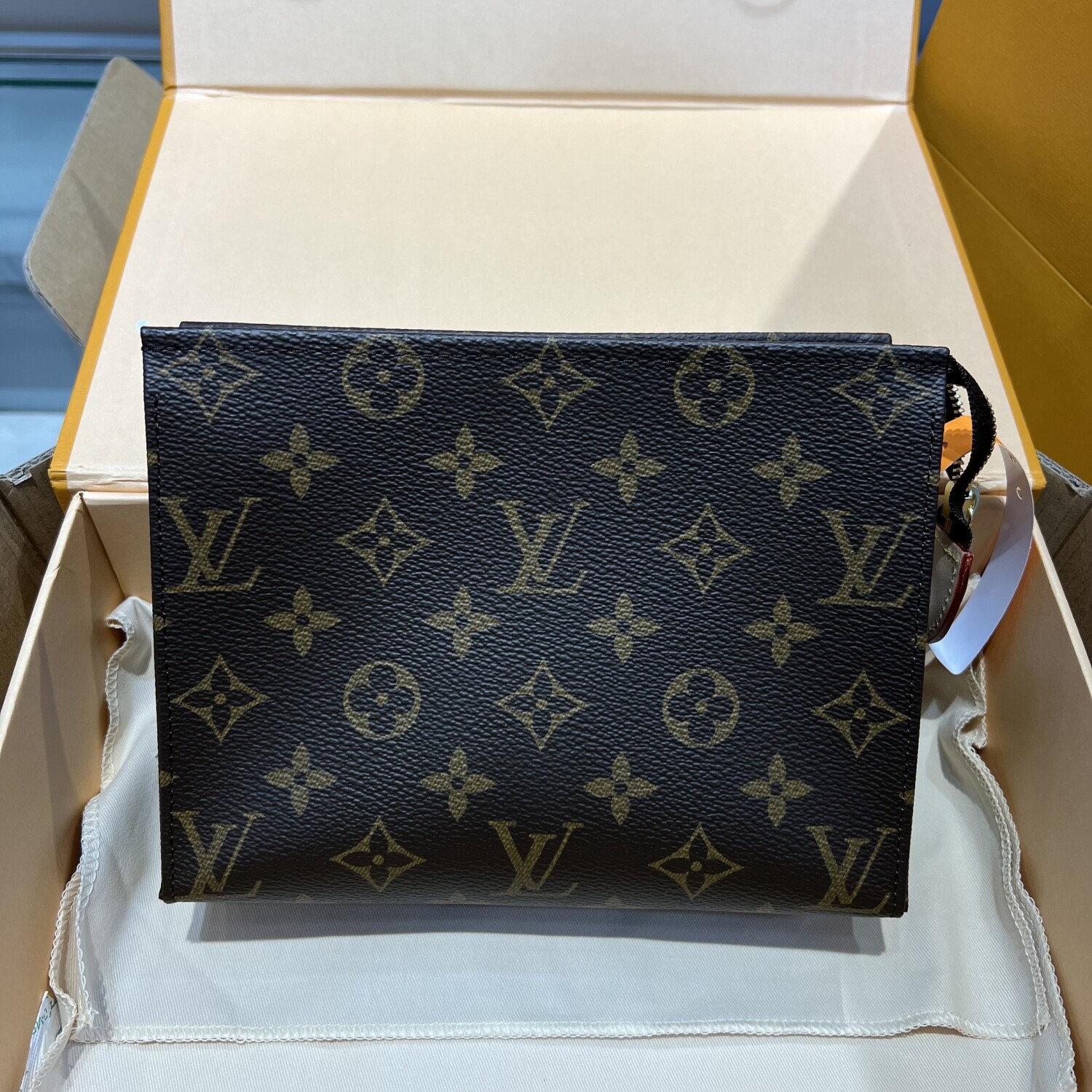 Clutch Lv Pouch 19 19cm