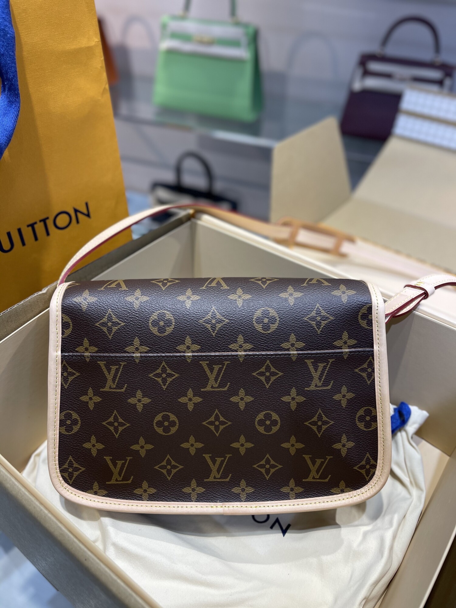 Lv Bella