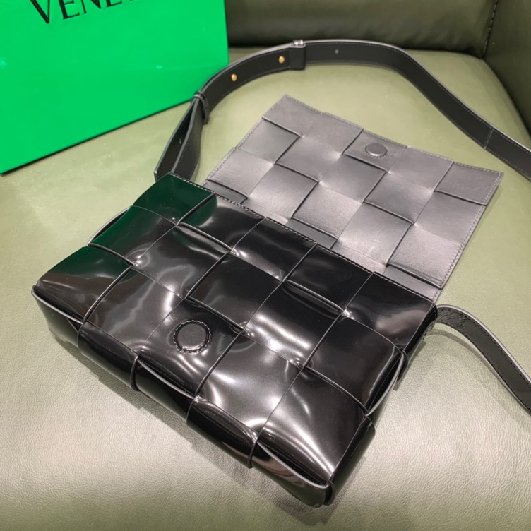 Black Intreccio Cassette Bag