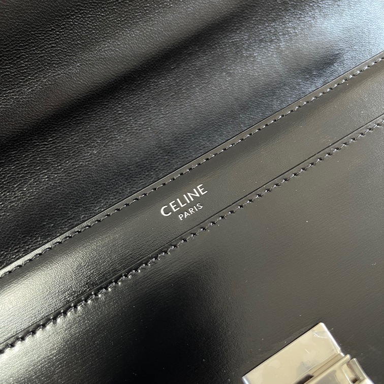 Celine Chain Bag Triomphe In Shiny Calfskin